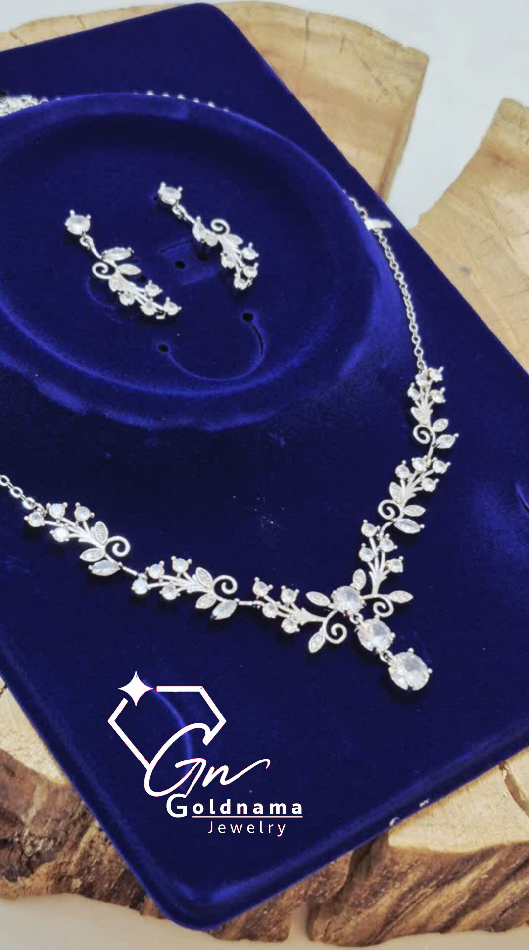نیمست جواهری رادیوم مجلسی زنانه نگین دار نقره ای مشابه طلا