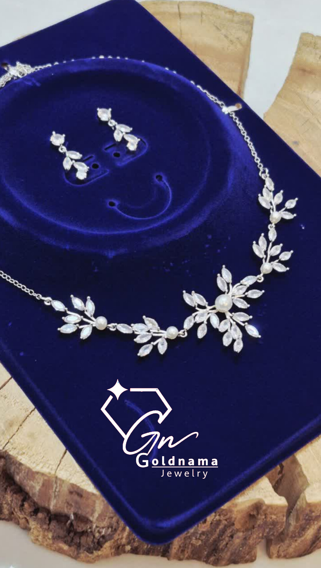 نیمست جواهری رادیوم مجلسی زنانه نگین دار نقره ای مشابه طلا