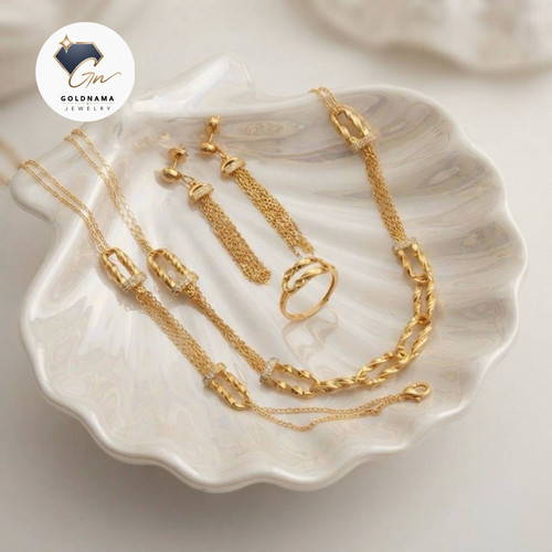 سرویس مجلسی زنانه مشابه طلا مدل زنجیری تیفانی رنگ ثابت وارداتی