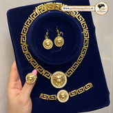 سرویس ورساچ پنتر یا لیون