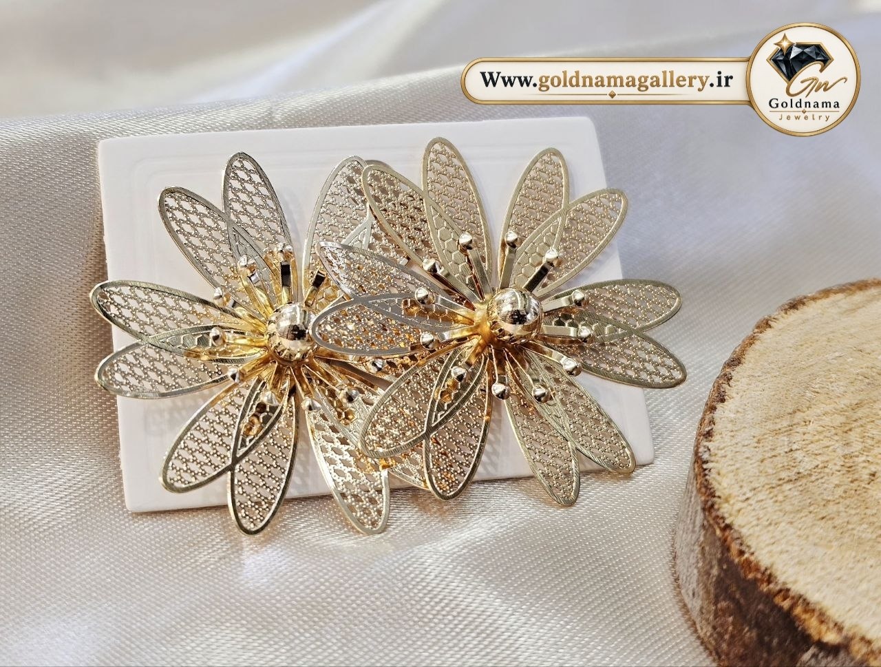 گوشواره گل برجسته مرواریدی طرح خاص مناسب مهمانی و روزمره